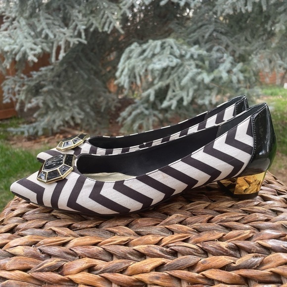 NEW Isaac Mizrahi Isadora 2 Chevron Stripe Ballet Inspired Slip-on Dress Shoes - Picture 5 of 9
